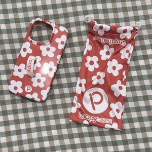 Auburn Daisies Loopy Case Red and White Floral Design